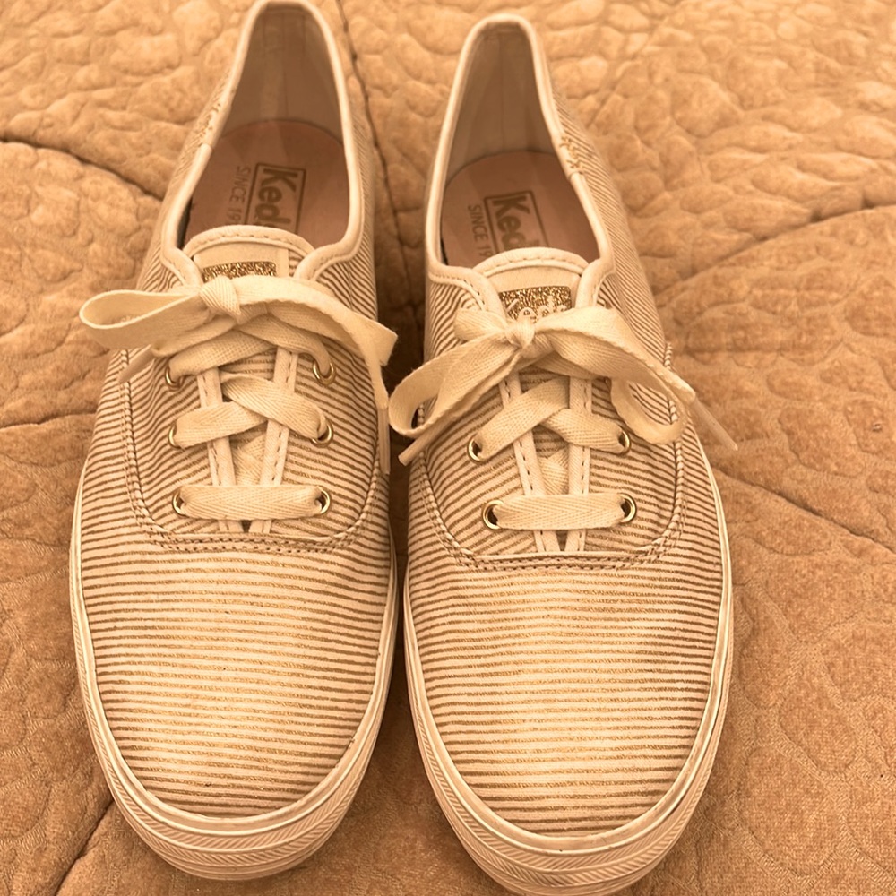 Keds Platform tennis shoes metallic gold striped 8.5